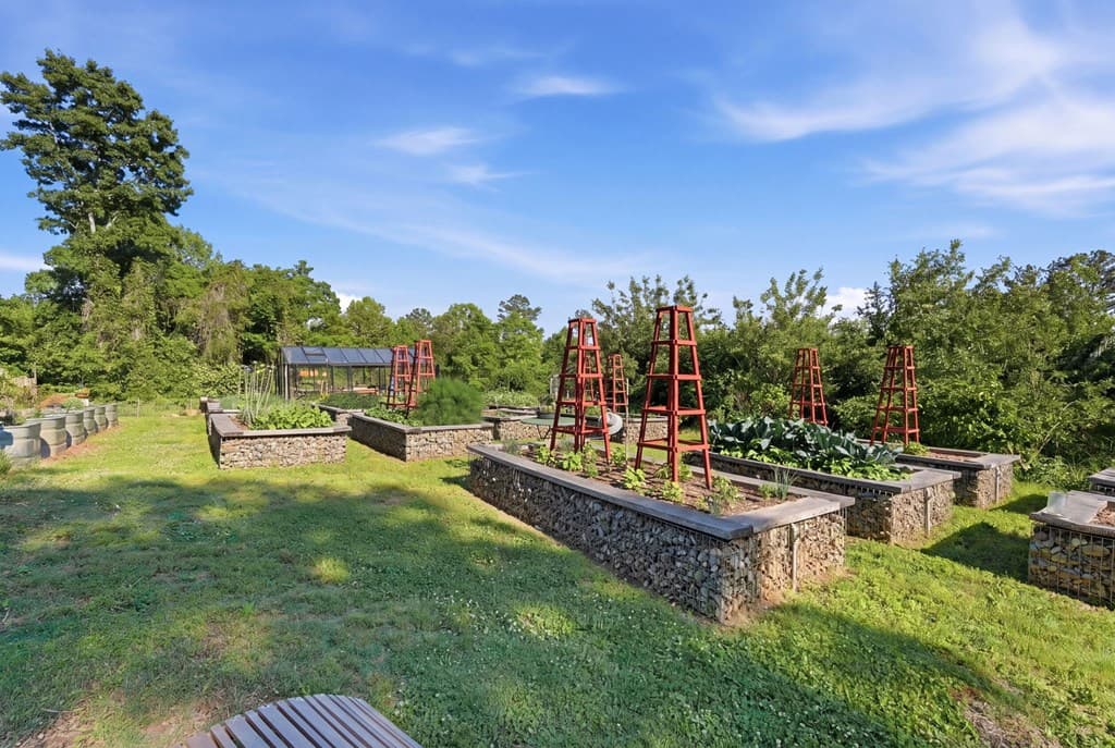 1823 Shoal Creek Road, Clarkesville GA 30523 - Photo