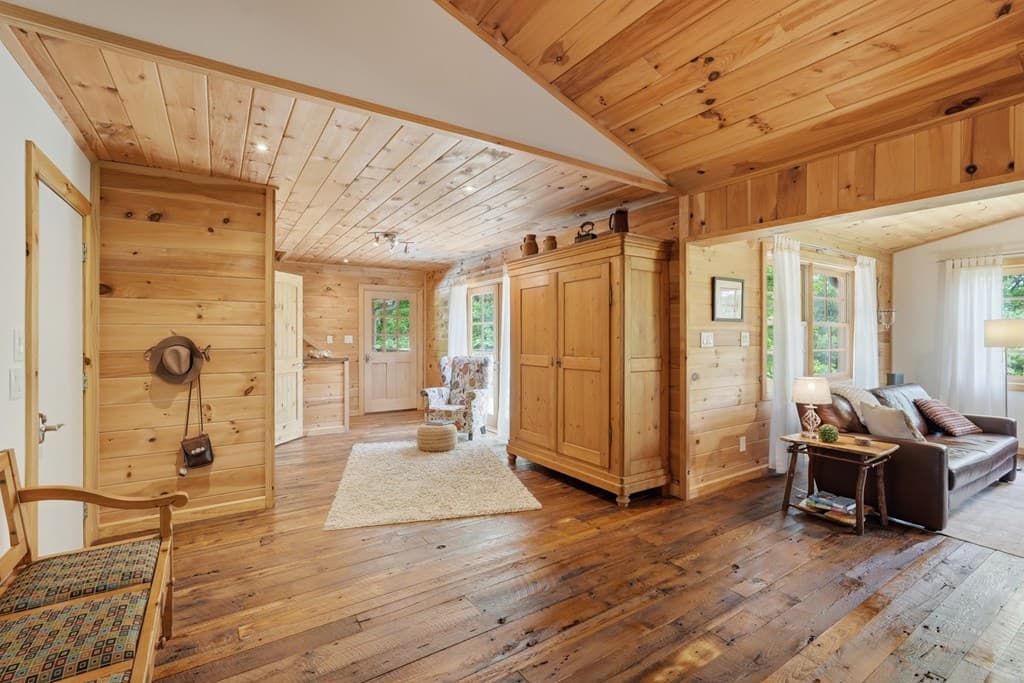 1823 Shoal Creek Road, Clarkesville GA 30523 - Photo
