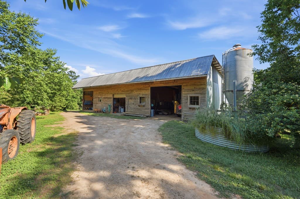 1823 Shoal Creek Road, Clarkesville GA 30523 - Photo