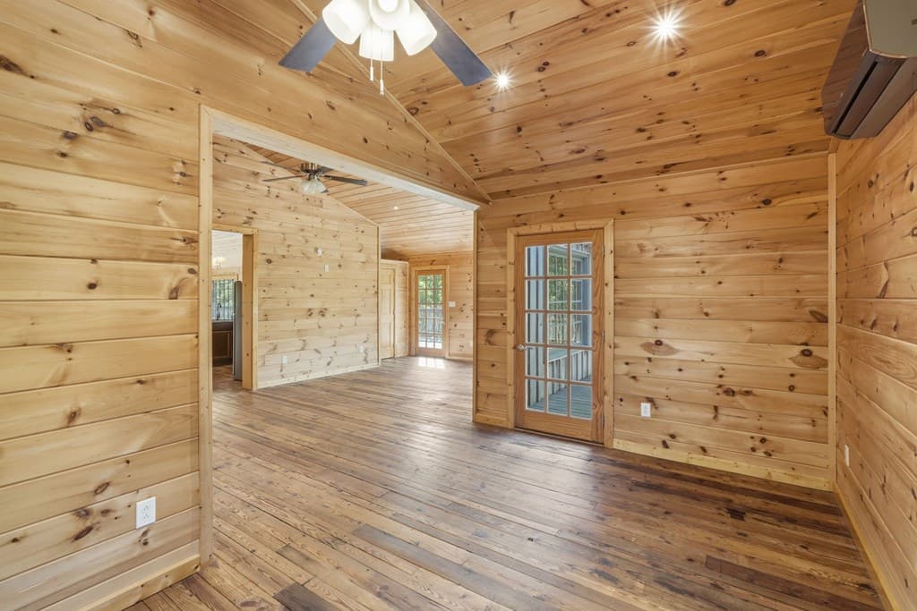1823 Shoal Creek Road, Clarkesville GA 30523 - Photo