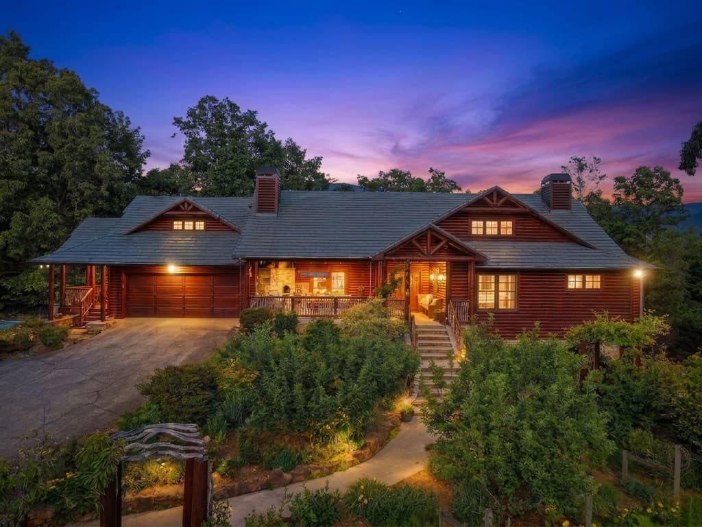 1823 Shoal Creek Road, Clarkesville GA 30523 - Photo