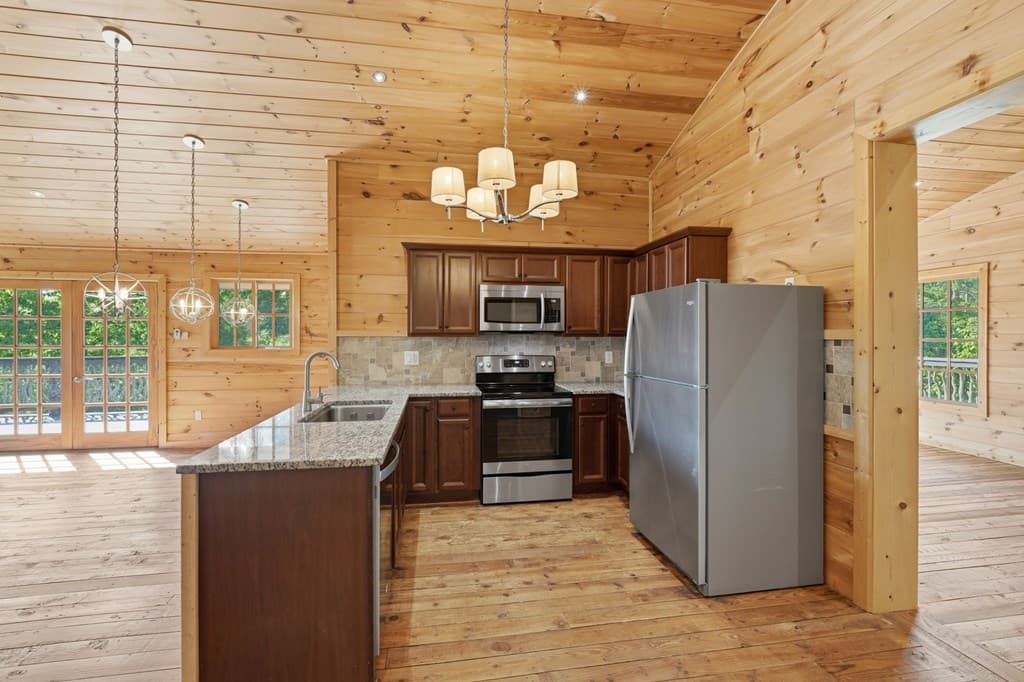 1823 Shoal Creek Road, Clarkesville GA 30523 - Photo