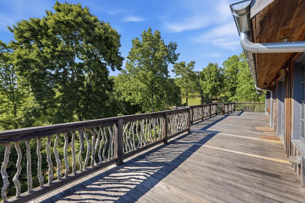 1823 Shoal Creek Road, Clarkesville GA 30523 - Photo