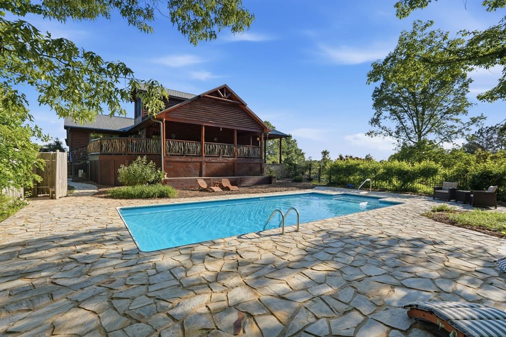 1823 Shoal Creek Road, Clarkesville GA 30523 - Photo