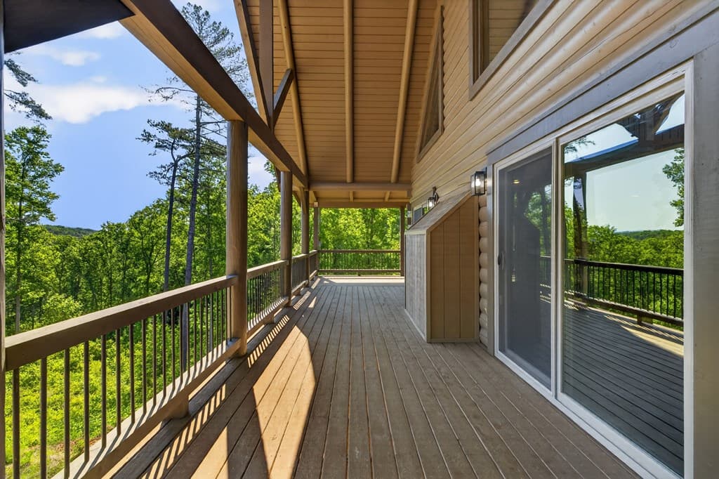 196 N Jakes Landing Way, Ellijay GA 30540 - Photo