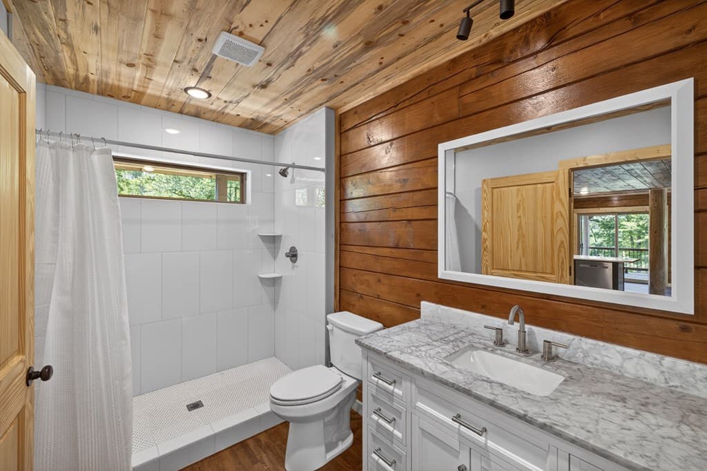 196 N Jakes Landing Way, Ellijay GA 30540 - Photo