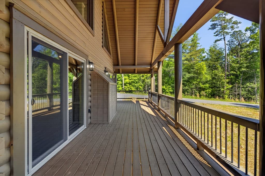 196 N Jakes Landing Way, Ellijay GA 30540 - Photo