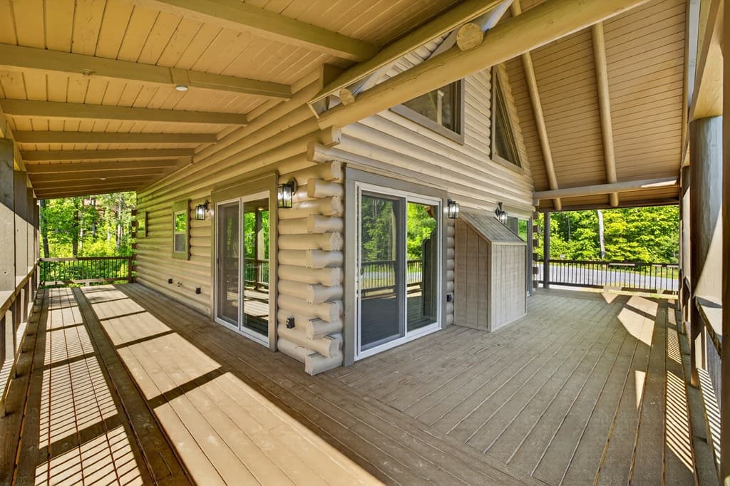196 N Jakes Landing Way, Ellijay GA 30540 - Photo