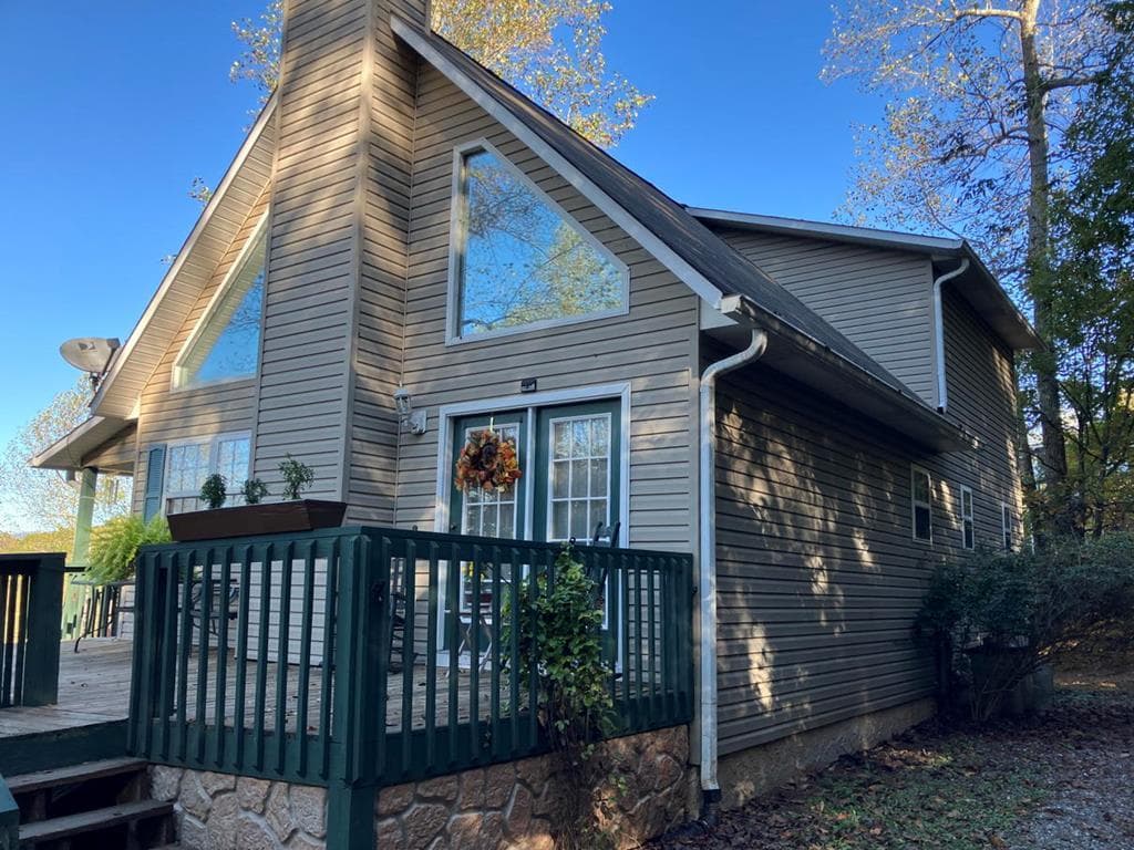 121 White Oak Drive, Warne NC 28909 - Primary photo