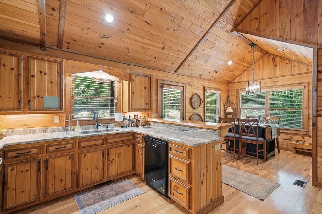 284 The Woods Road, Mineral Bluff GA 30559 - Photo
