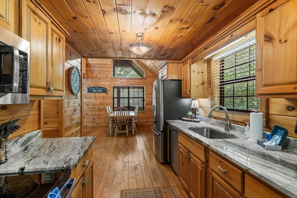 294 Oakwood Trail, Mineral Bluff GA 30559 - Photo