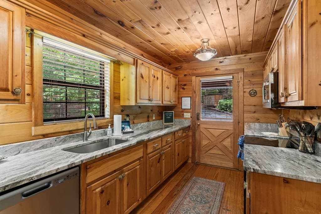 294 Oakwood Trail, Mineral Bluff GA 30559 - Photo