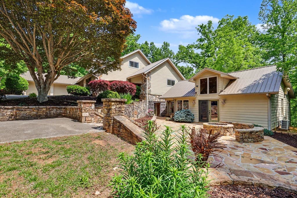 792 Bugscuffle Road, Hiawassee GA 30546 - Photo