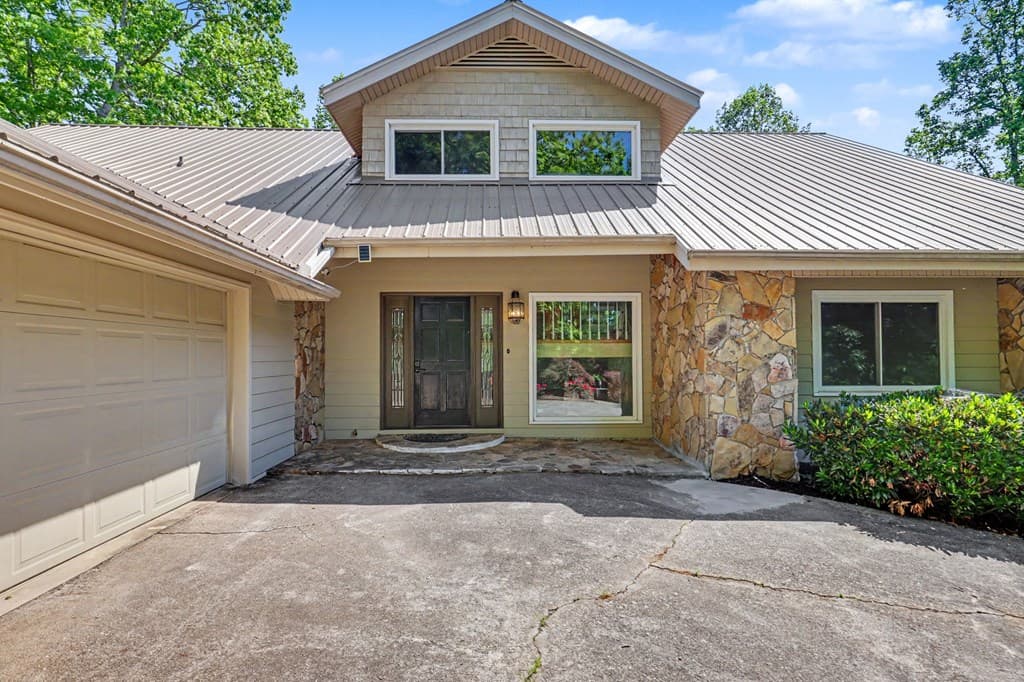 792 Bugscuffle Road, Hiawassee GA 30546 - Photo
