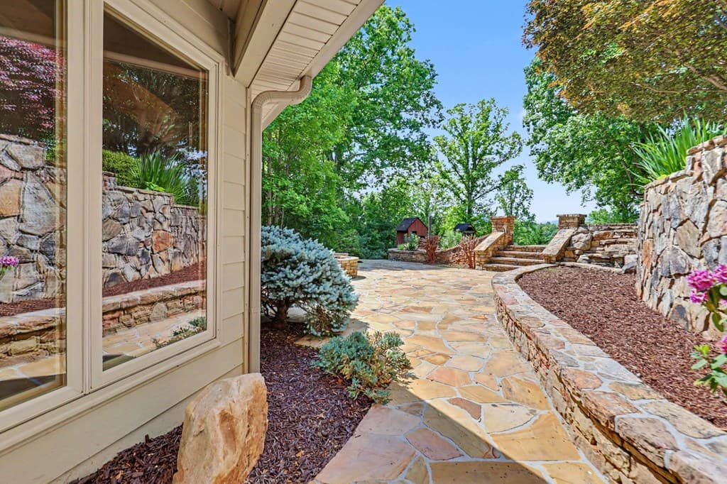 792 Bugscuffle Road, Hiawassee GA 30546 - Photo
