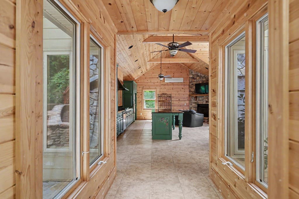 792 Bugscuffle Road, Hiawassee GA 30546 - Photo