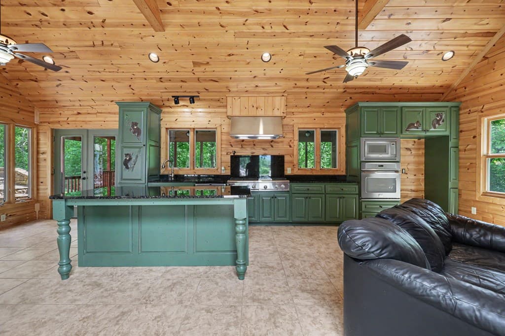 792 Bugscuffle Road, Hiawassee GA 30546 - Photo