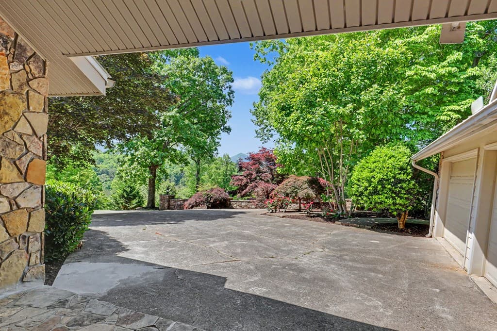 792 Bugscuffle Road, Hiawassee GA 30546 - Photo