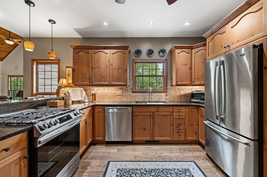 10620 Highway 52, Chatsworth GA 30705 - Photo