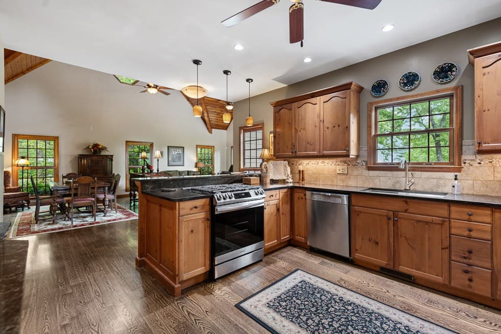 10620 Highway 52, Chatsworth GA 30705 - Photo