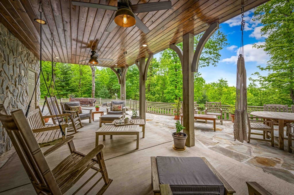 10620 Highway 52, Chatsworth GA 30705 - Photo