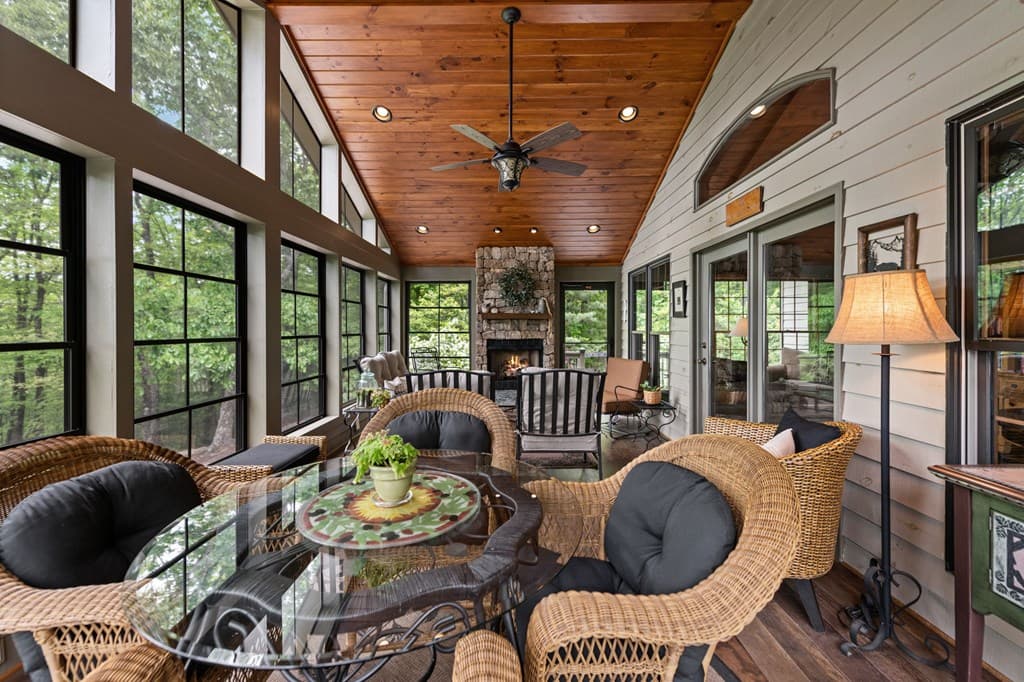 10620 Highway 52, Chatsworth GA 30705 - Photo