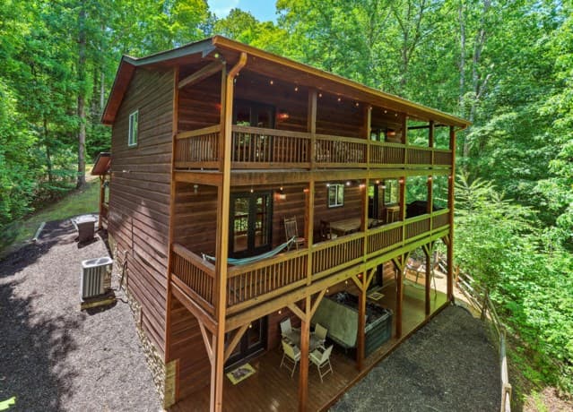 565 Catawba Circle, Ellijay GA 30540 - Photo