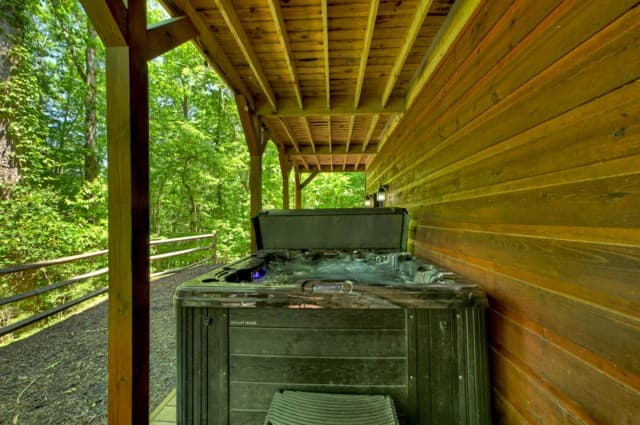 565 Catawba Circle, Ellijay GA 30540 - Photo
