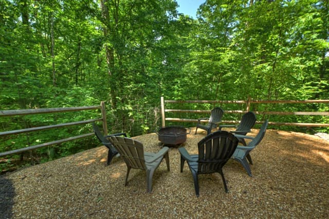 565 Catawba Circle, Ellijay GA 30540 - Photo