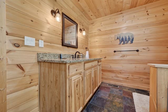 565 Catawba Circle, Ellijay GA 30540 - Photo