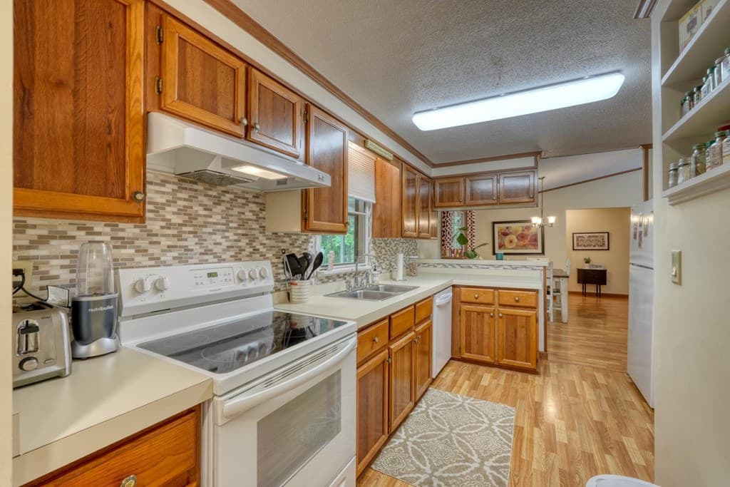 331 Rocky Circle, Blairsville GA 30512 - Photo