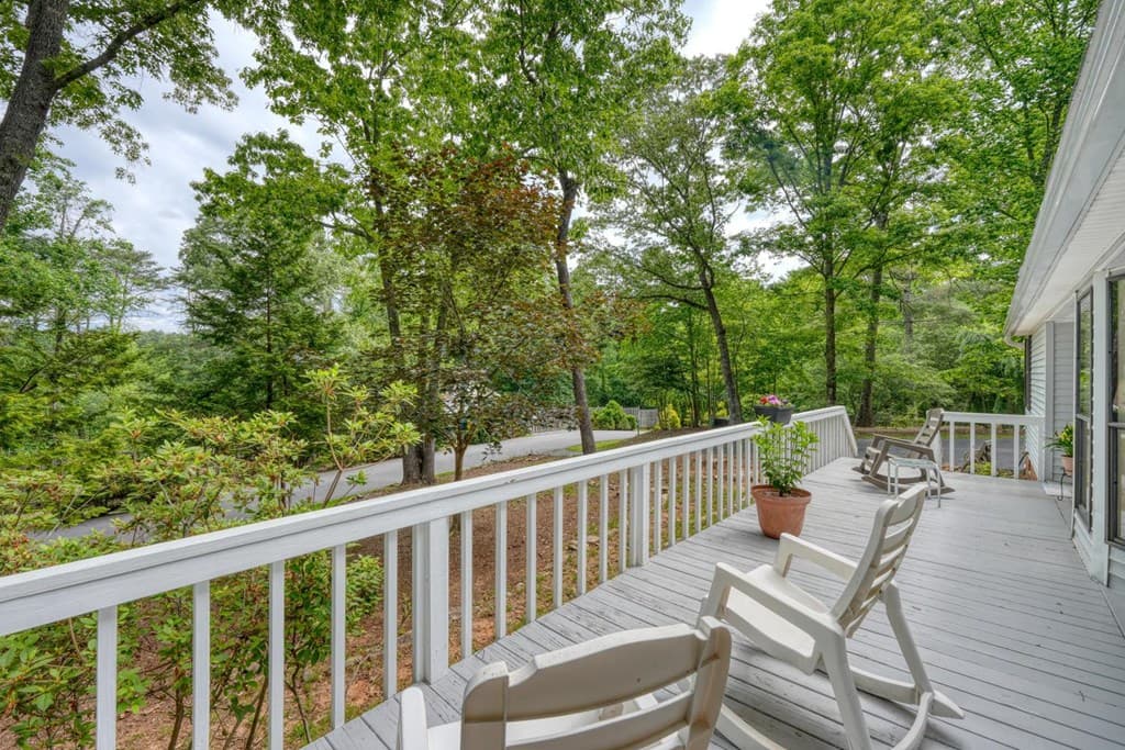 331 Rocky Circle, Blairsville GA 30512 - Photo