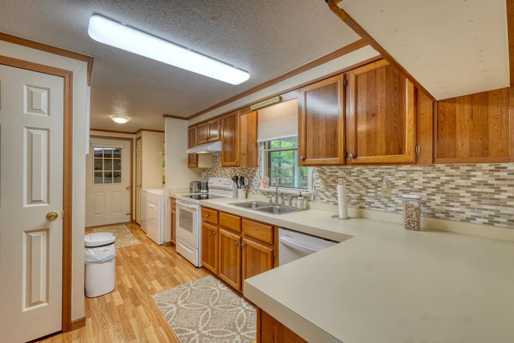 331 Rocky Circle, Blairsville GA 30512 - Photo