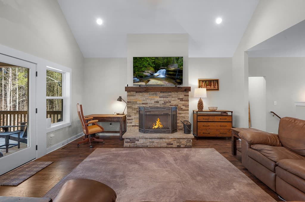 218 Oakwood Lane, Ellijay GA 30540 - Photo