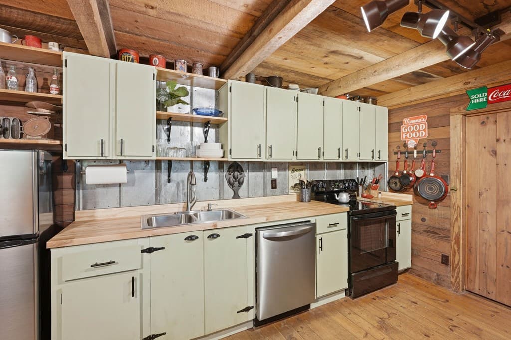 85 Clear Lake, Ellijay GA 30540 - Photo
