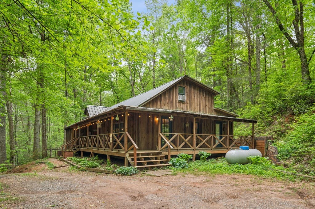 85 Clear Lake, Ellijay GA 30540 - Photo