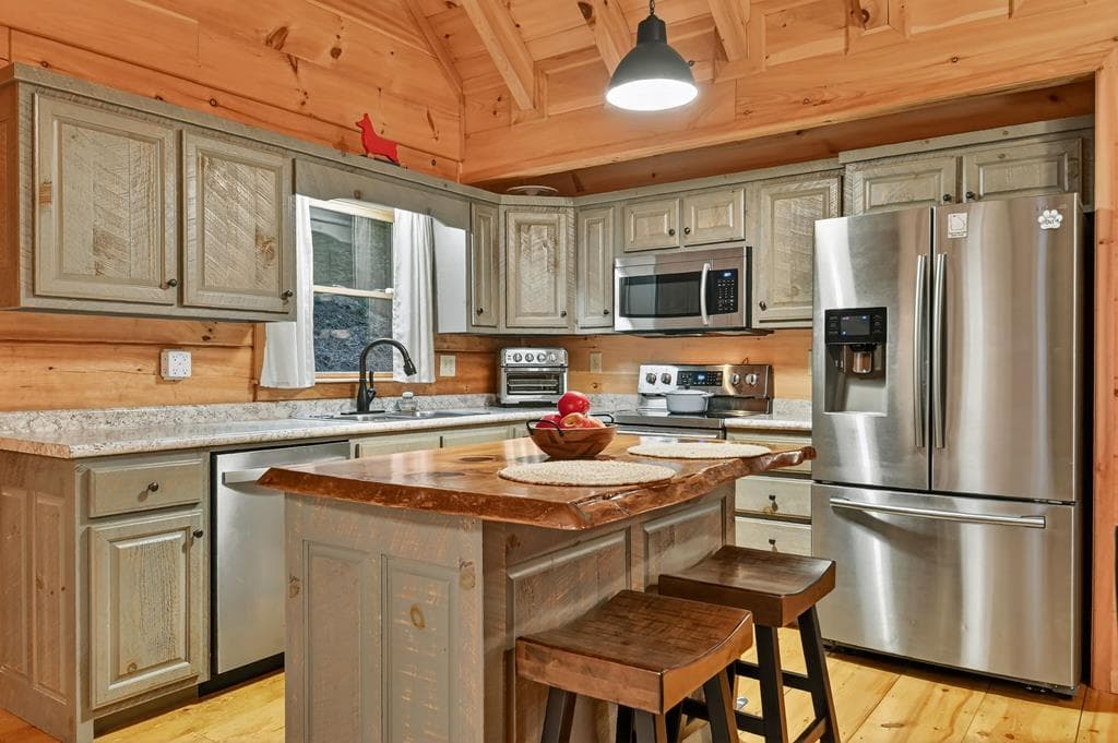 120 Christopher Drive, Ellijay GA 30540 - Photo