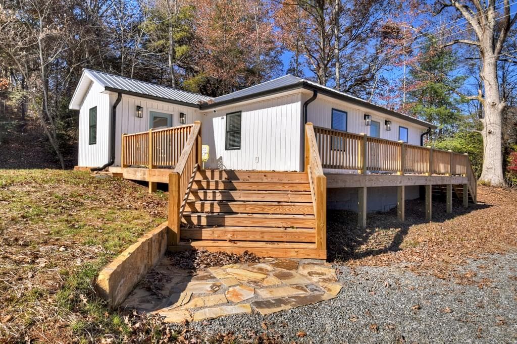 1144 Blue Ridge Drive, Mccaysville GA 30555 - Primary photo