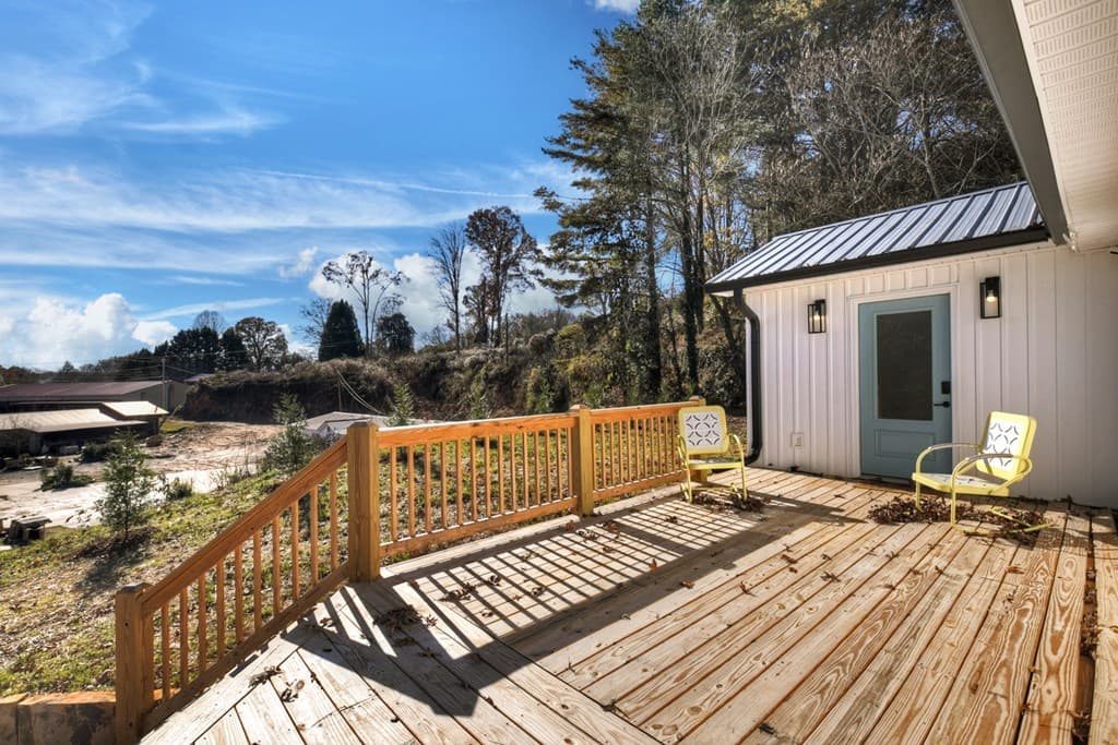 1144 Blue Ridge Drive, Mccaysville GA 30555 - Photo