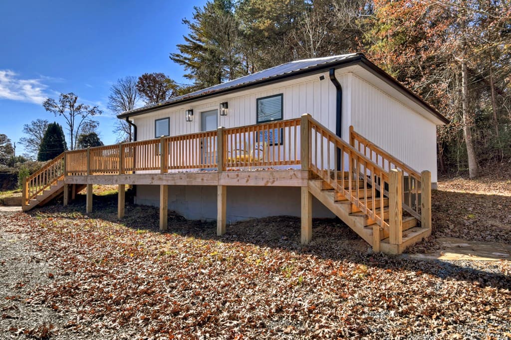 1144 Blue Ridge Drive, Mccaysville GA 30555 - Photo