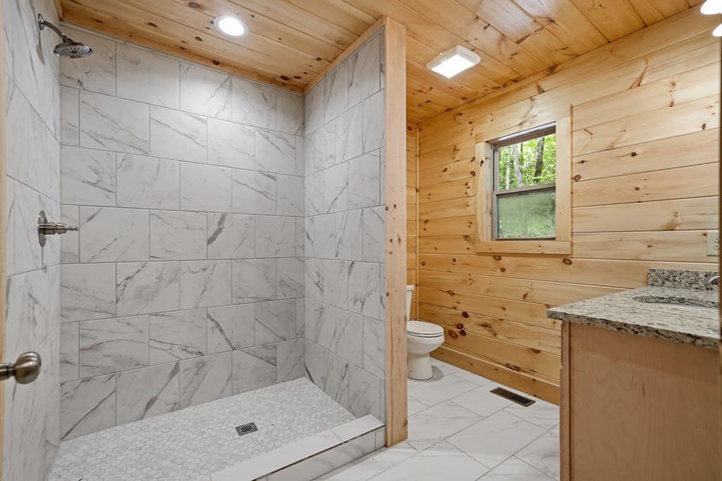 5860 Old Bucktown Road, Ellijay GA 30536 - Photo