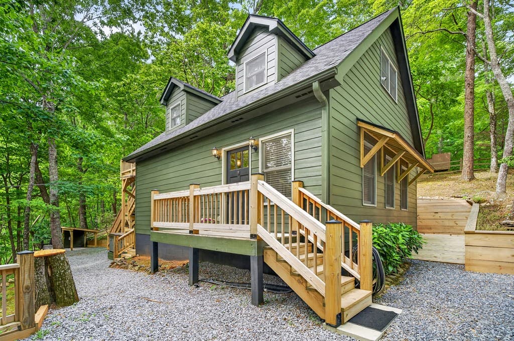 747 Mountain Oak Road, Ellijay GA 30540 - Photo