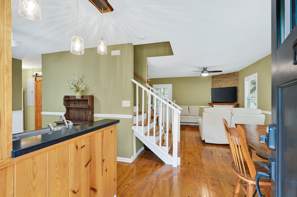 747 Mountain Oak Road, Ellijay GA 30540 - Photo
