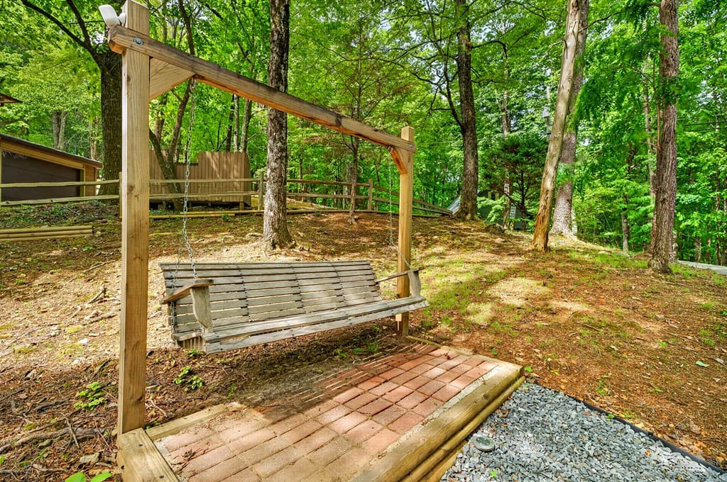 747 Mountain Oak Road, Ellijay GA 30540 - Photo