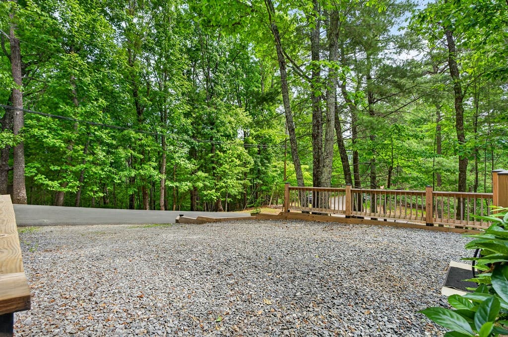 747 Mountain Oak Road, Ellijay GA 30540 - Photo