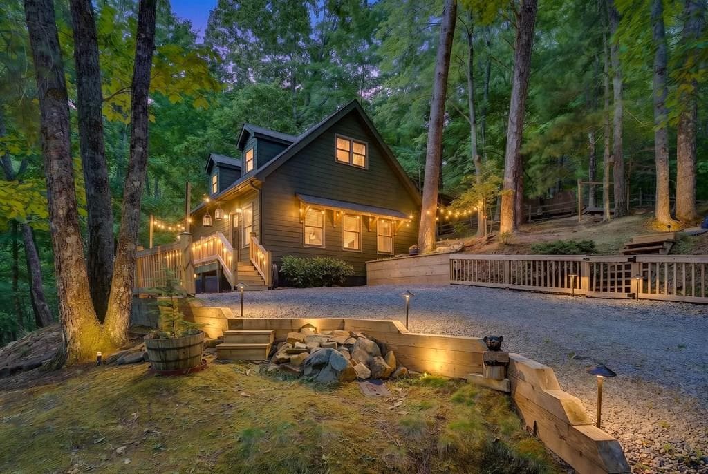 747 Mountain Oak Road, Ellijay GA 30540 - Primary photo