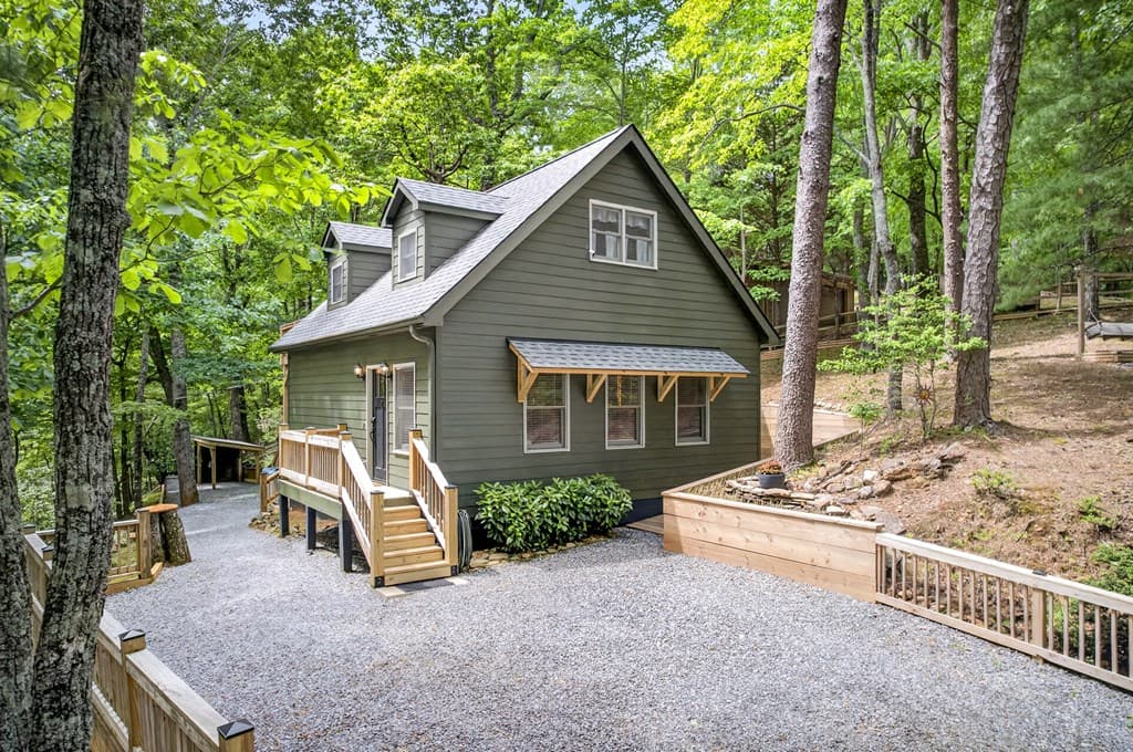 747 Mountain Oak Road, Ellijay GA 30540 - Photo