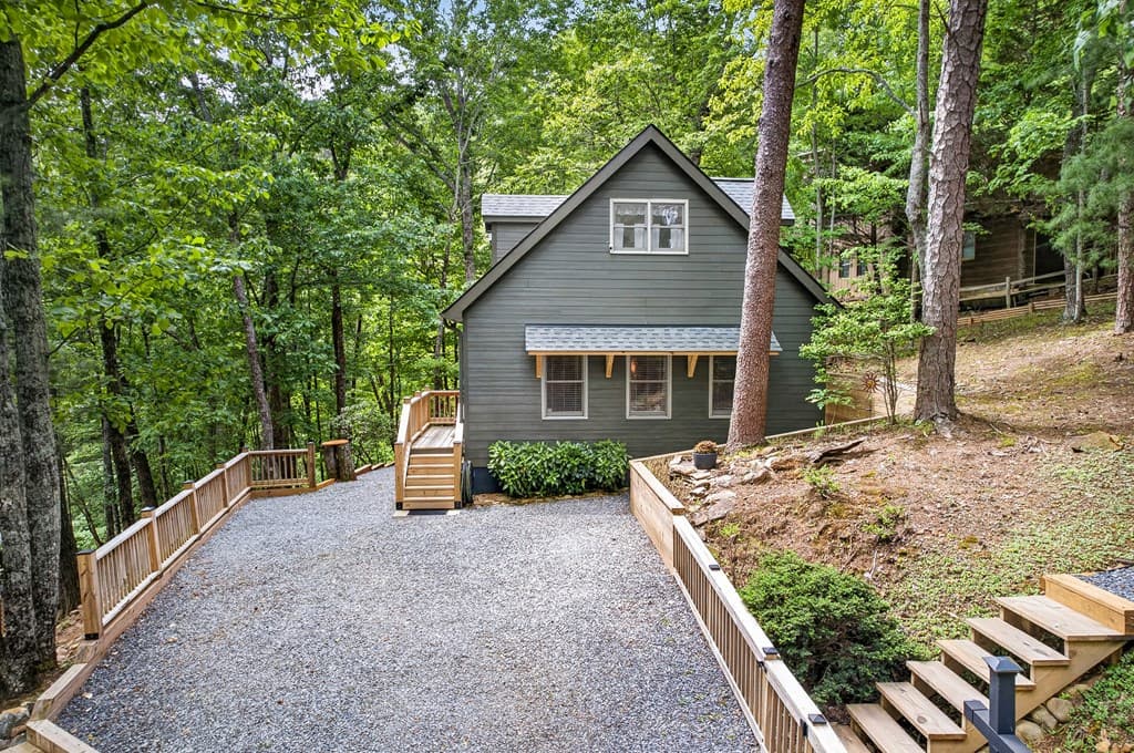 747 Mountain Oak Road, Ellijay GA 30540 - Photo