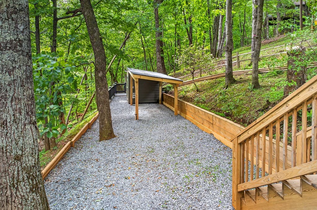 747 Mountain Oak Road, Ellijay GA 30540 - Photo