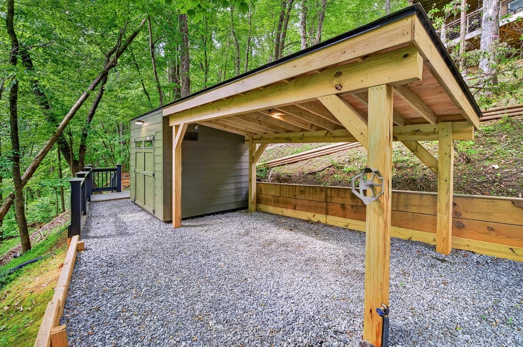 747 Mountain Oak Road, Ellijay GA 30540 - Photo